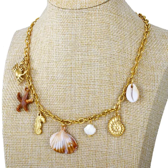 Classically Stylish 18K Gold