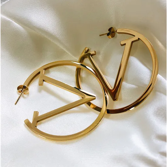 Women Girl Fashion Exaggerate Ear Drop Women Jewelry Gifts Party Jewelry Letter V Circle Earring 